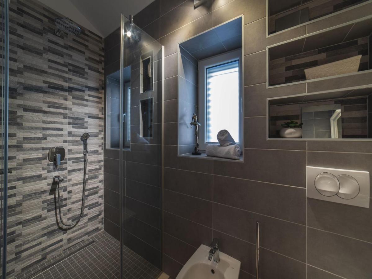 Apartment Fiora Kaštela Zewnętrze zdjęcie