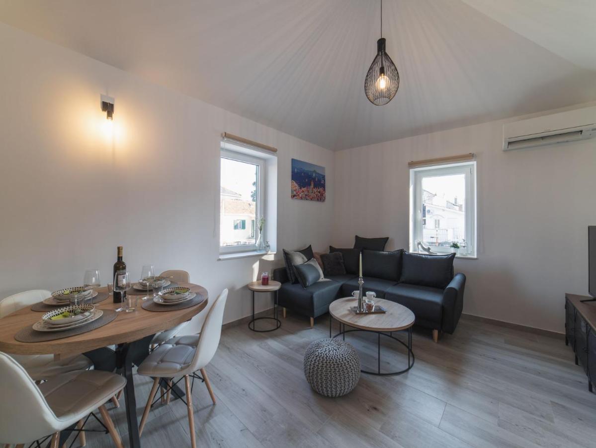 Apartment Fiora Kaštela Zewnętrze zdjęcie