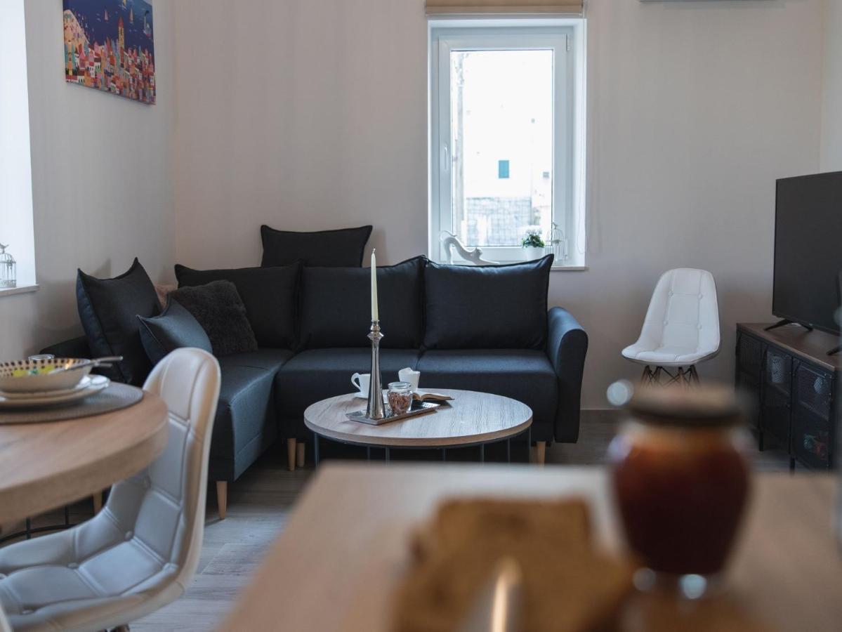 Apartment Fiora Kaštela Zewnętrze zdjęcie