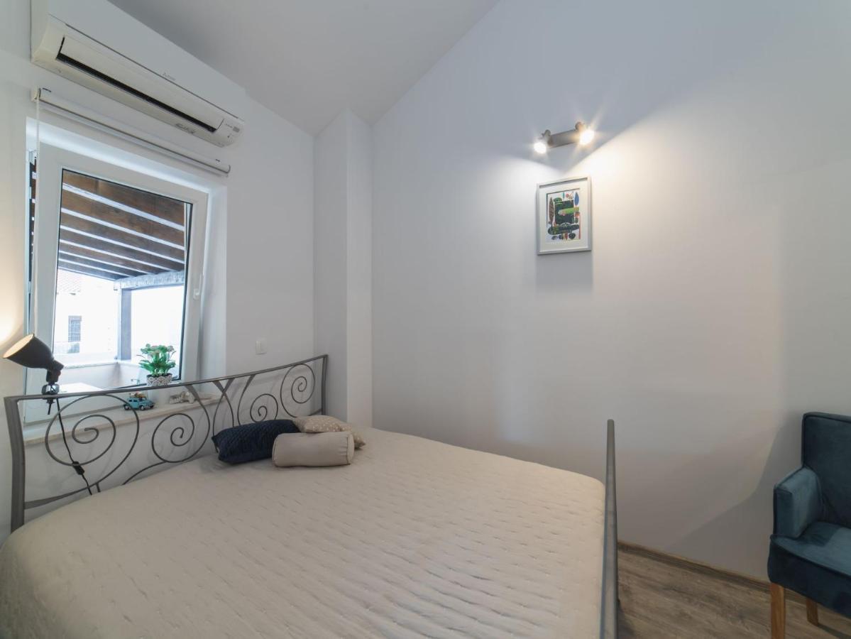 Apartment Fiora Kaštela Zewnętrze zdjęcie