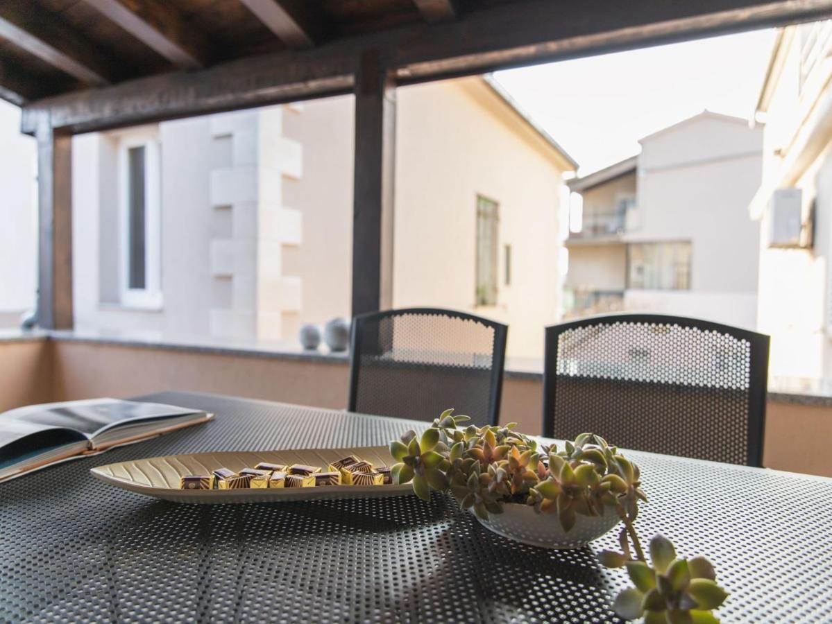Apartment Fiora Kaštela Zewnętrze zdjęcie