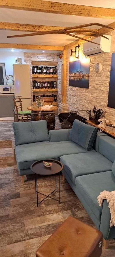 Apartment Fiora Kaštela Zewnętrze zdjęcie