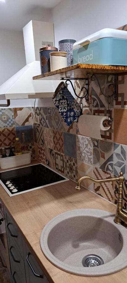Apartment Fiora Kaštela Zewnętrze zdjęcie
